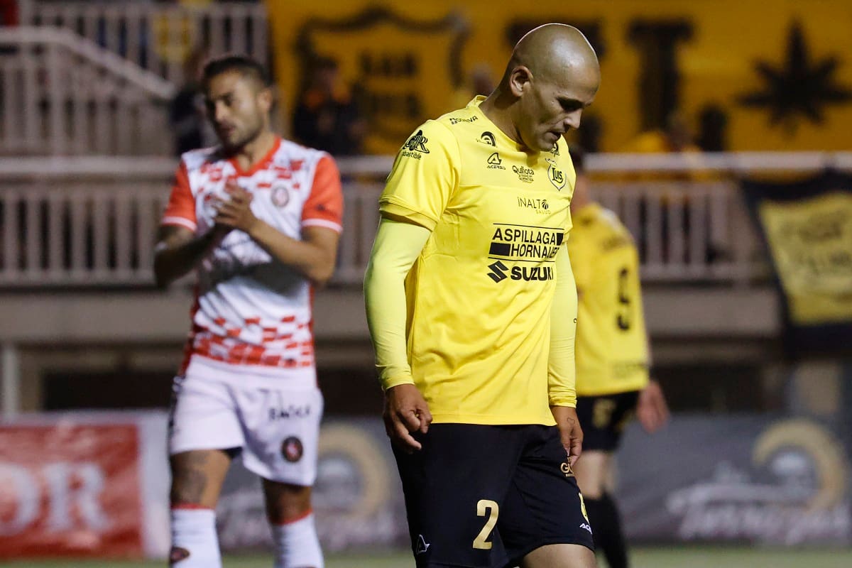Humberto Suazo en derrota de San Luis de Quillota. Agencia Aton