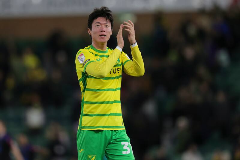 Hwang Ui-jo en su paso por el Norwich City.