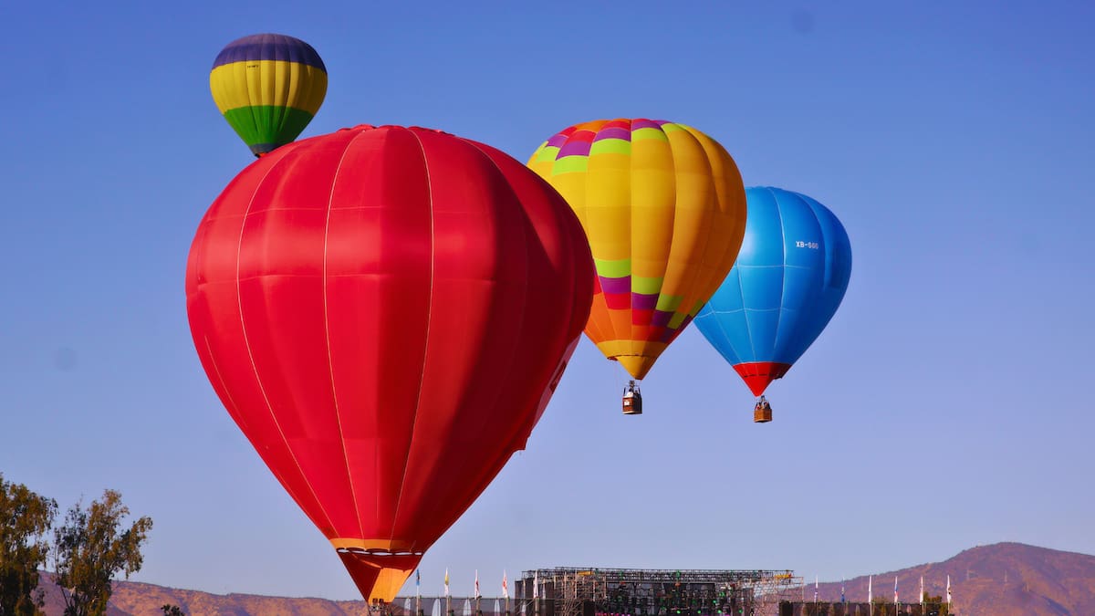 I Love Stgo Night: el evento que permitirá volar en globo aerostático sobre un gran pulmón verde capitalino