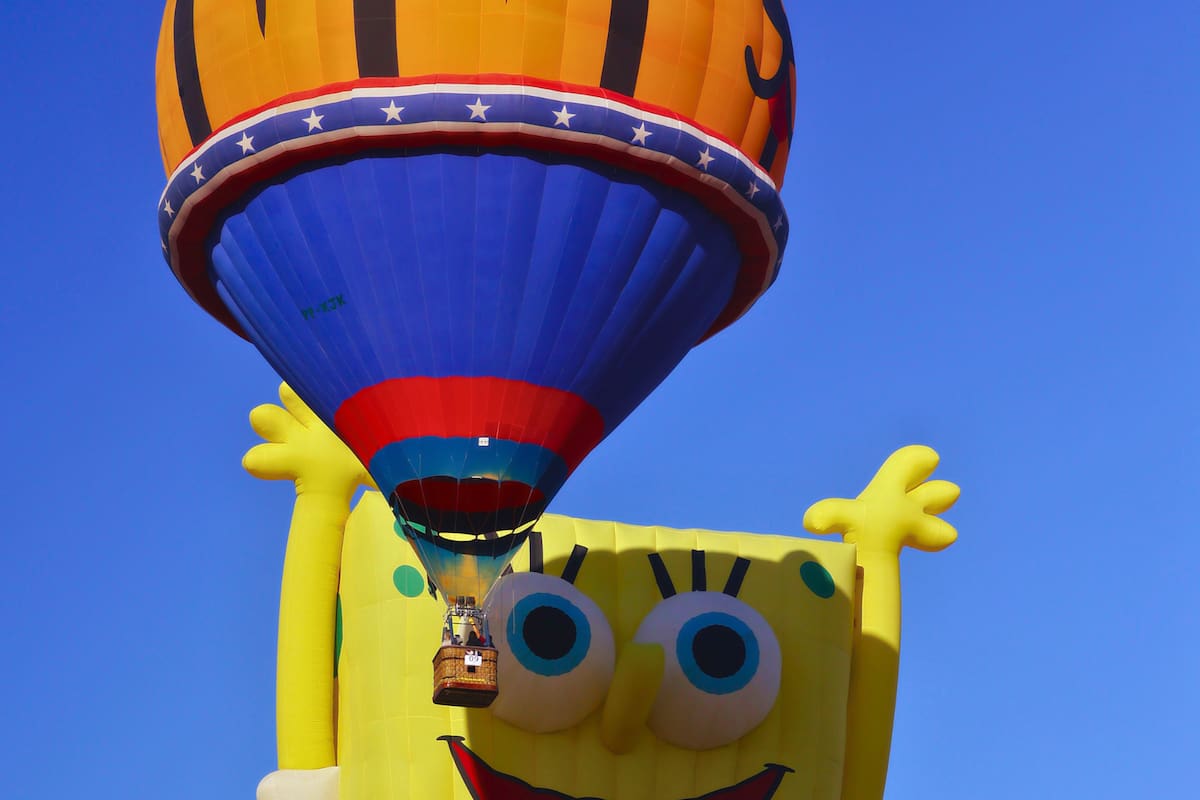 La experiencia única donde los visitantes podrán volar en globo sobre el Parque Hurtado. Foto: Aton Chile.