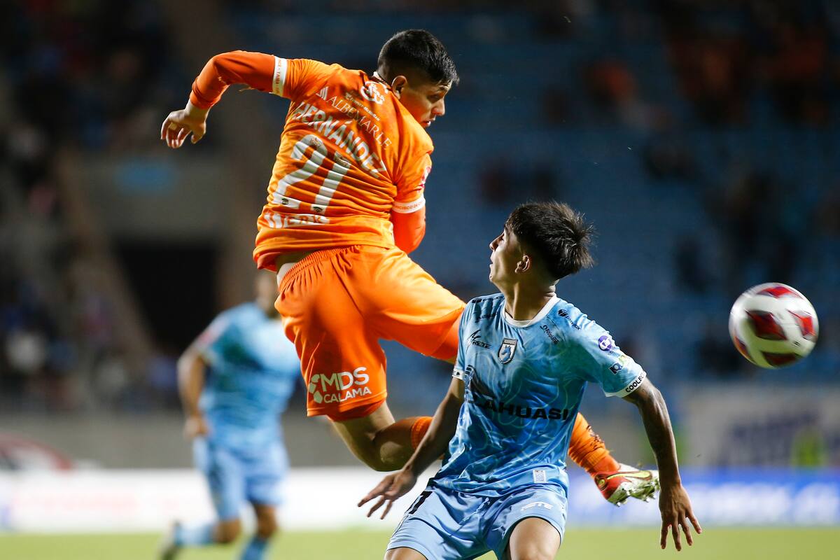 Iam González, de 20 años, jugó el duelo de ida ante Cobreloa y también disputó las semifinales de la Copa Futuro en la categoría de Proyección. (Foto: Aton)