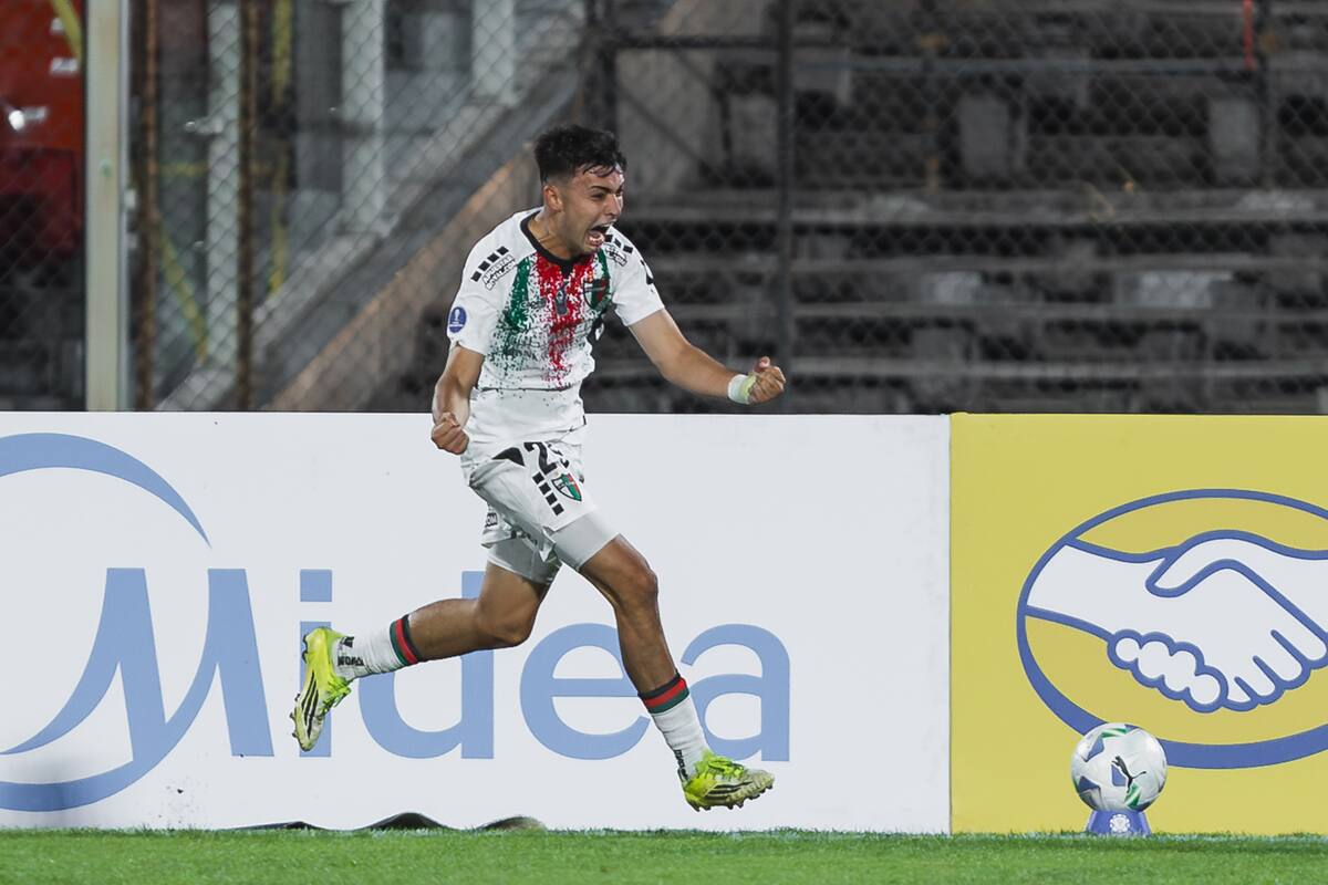 Celebrando su agónico gol contra la U para entrar a Copa Sudamericana. Foto: Felipe Escobedo/En Cancha.