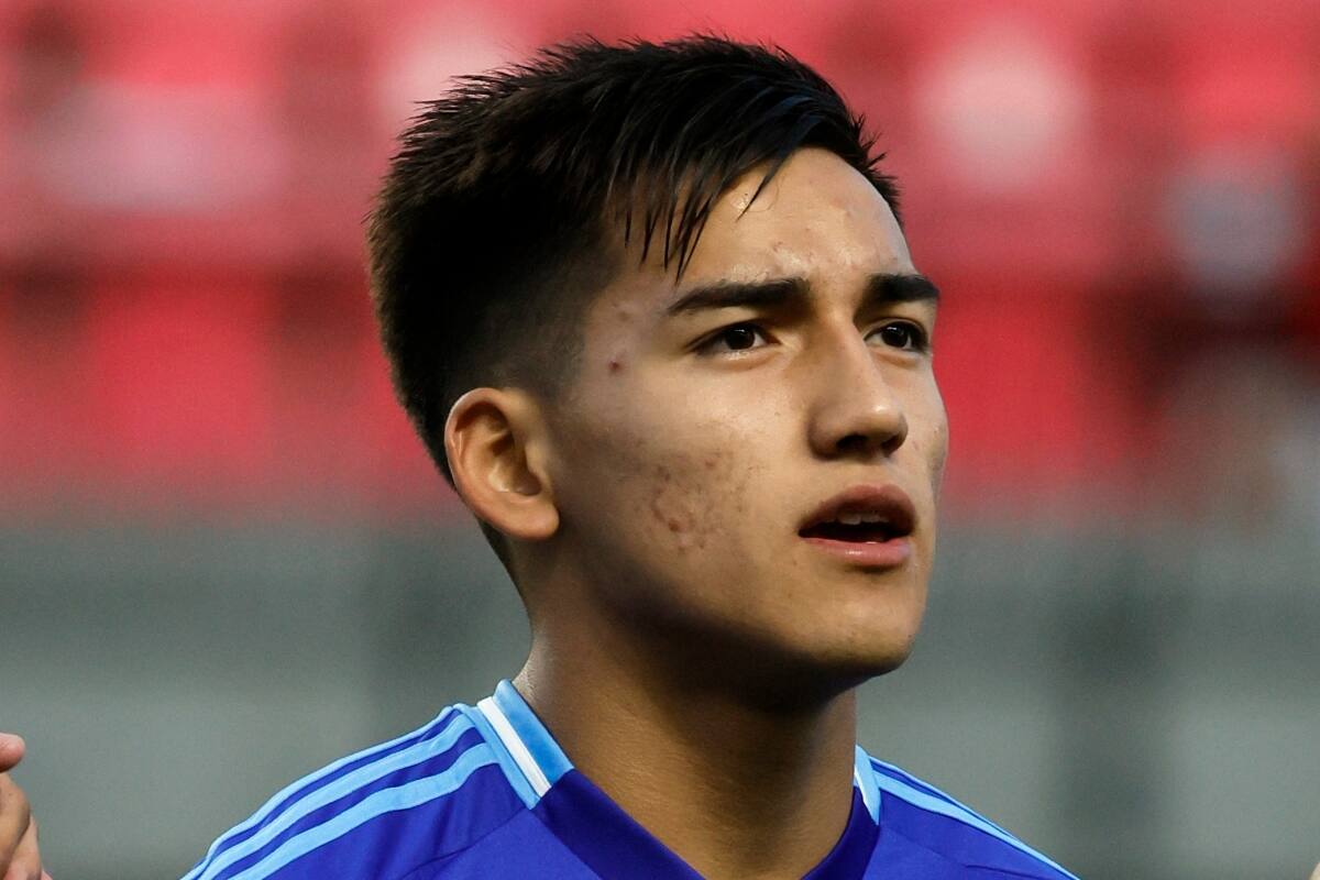 El delantero rechazó jugar por La Roja para defender a Argentina y ahora estuvo a punto de perderse el Mundial Sub 20.
