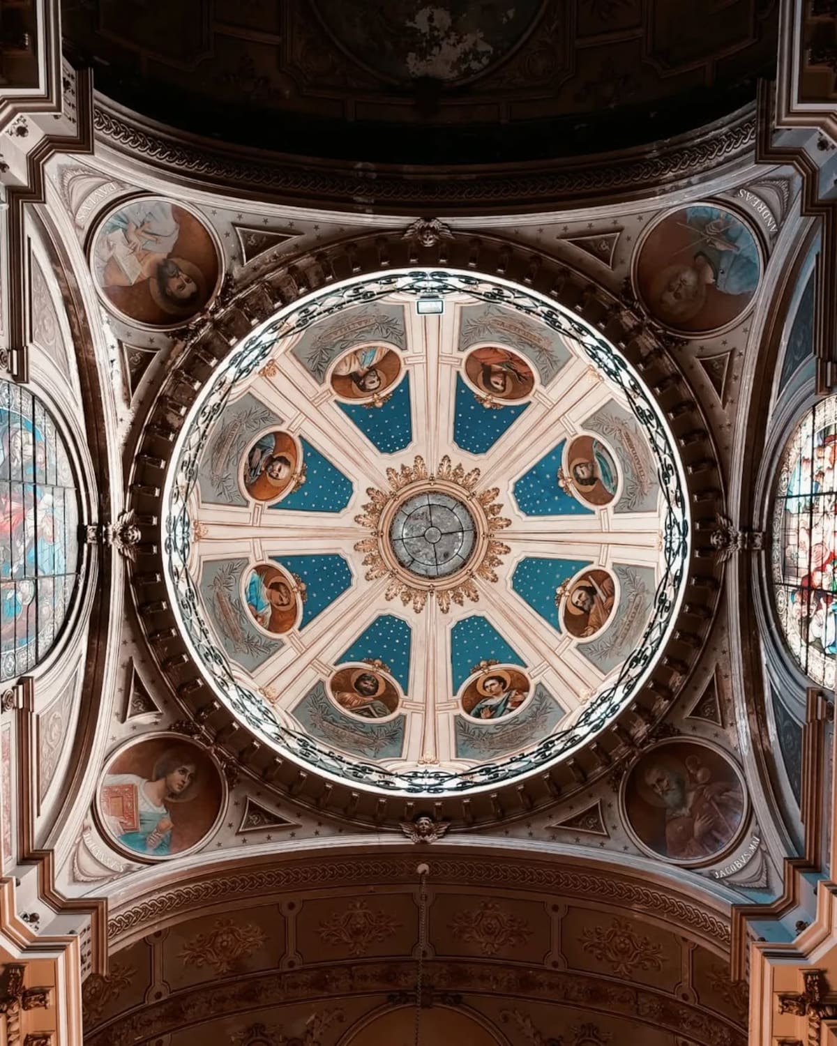 Este es el principal atractivo del Vaticano Chico. Créditos: @arquitectura.antigua.chile