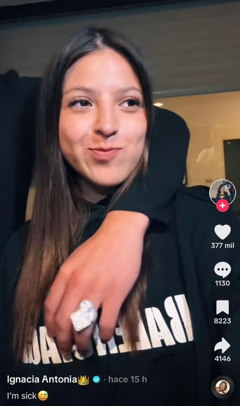 Ignacia Antonia y su relación con AK4:20