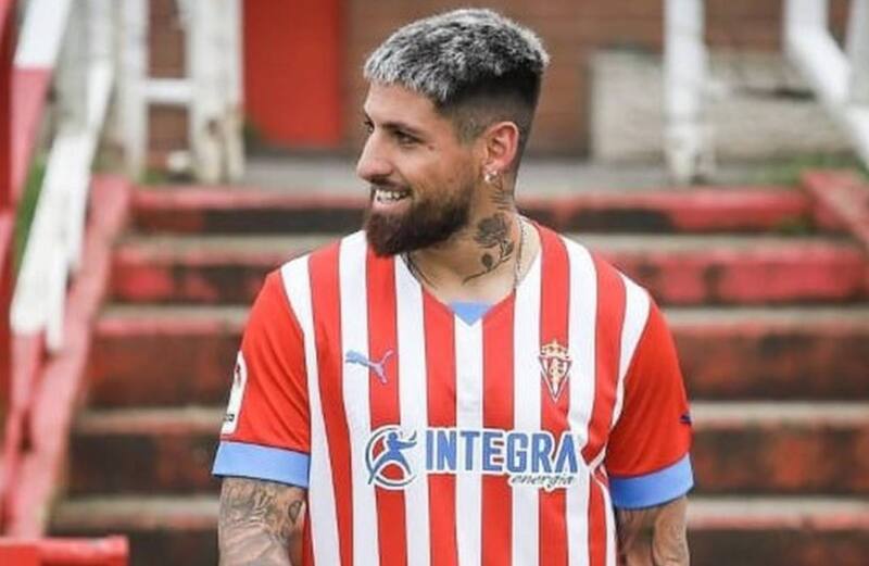 tuvo un breve paso por el Sporting de Gijón.