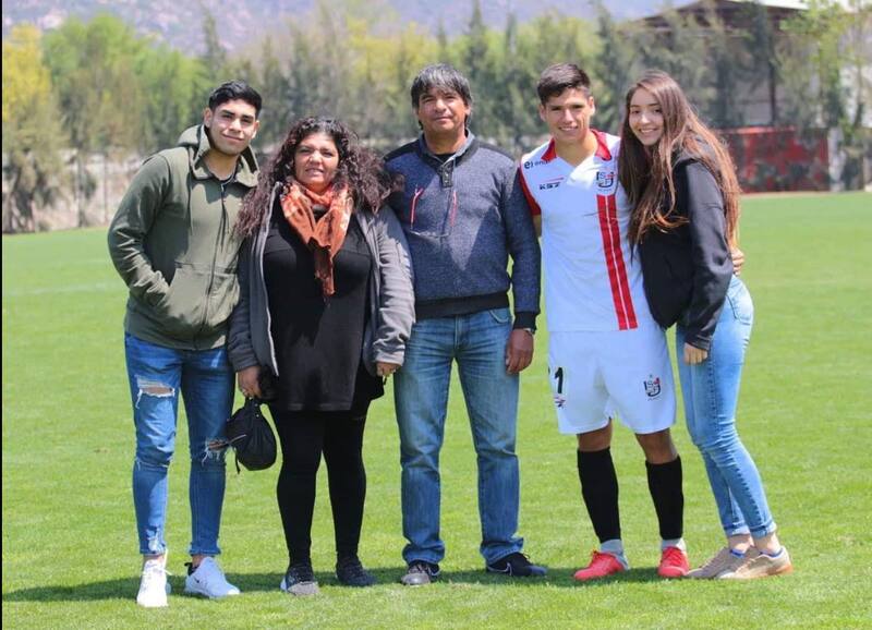 Parte de la familia de Ignacio Mesías, delantero de Deportes Concepción.
