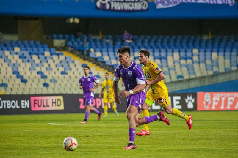 Ignacio Mesías jugando por Deportes Concepción.