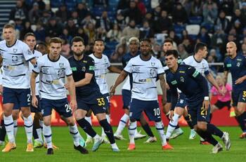 “Feliz con la elección”: futbolista chileno es colista en Europa pero goza de su gran momento