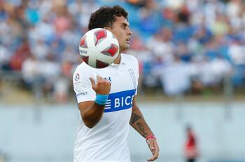 Toda la presión para la UC: gigante de Europa va por el fichaje inmediato de Ignacio Saavedra