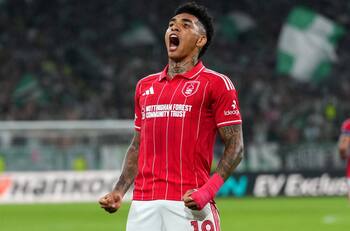 El verdugo de la U y La Roja ahora amarga a Manuel Pellegrini y al Betis en Europa