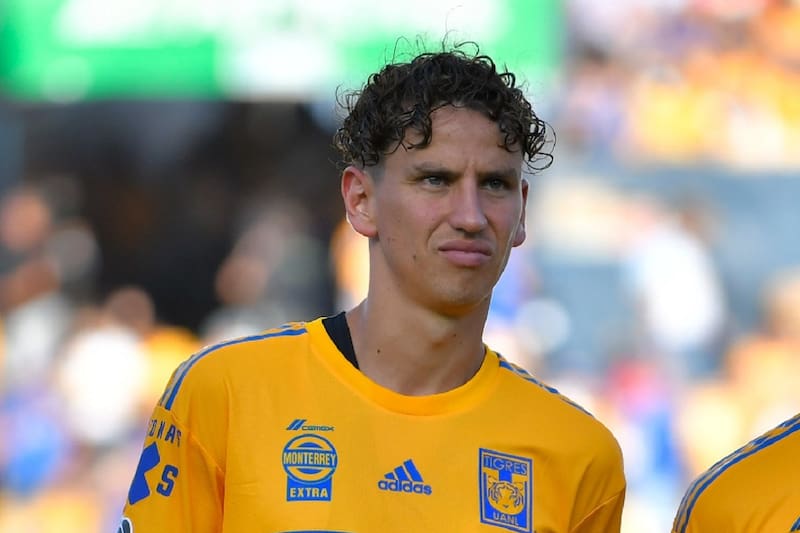 Igor Lichnovsky jugó 52 partidos oficiales con la camiseta de Tigres y anotó un gol.