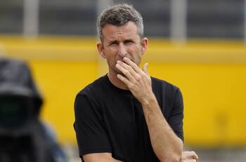 Es oficial: Igor Oca dejará de ser el DT de Huachipato