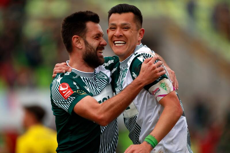 celebrando su único gol en Santiago Wanderers. (Foto: Aton)
