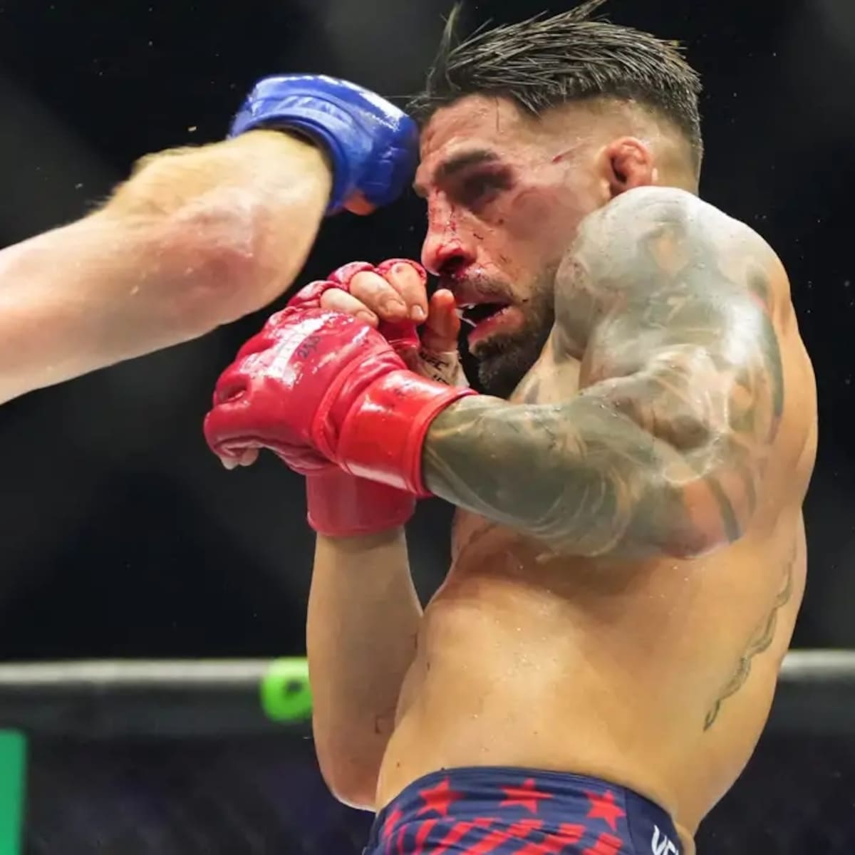 Al hospital en ambulancia: Revelan el preocupante estado de Ilia Topuria tras perder el título de la UFC