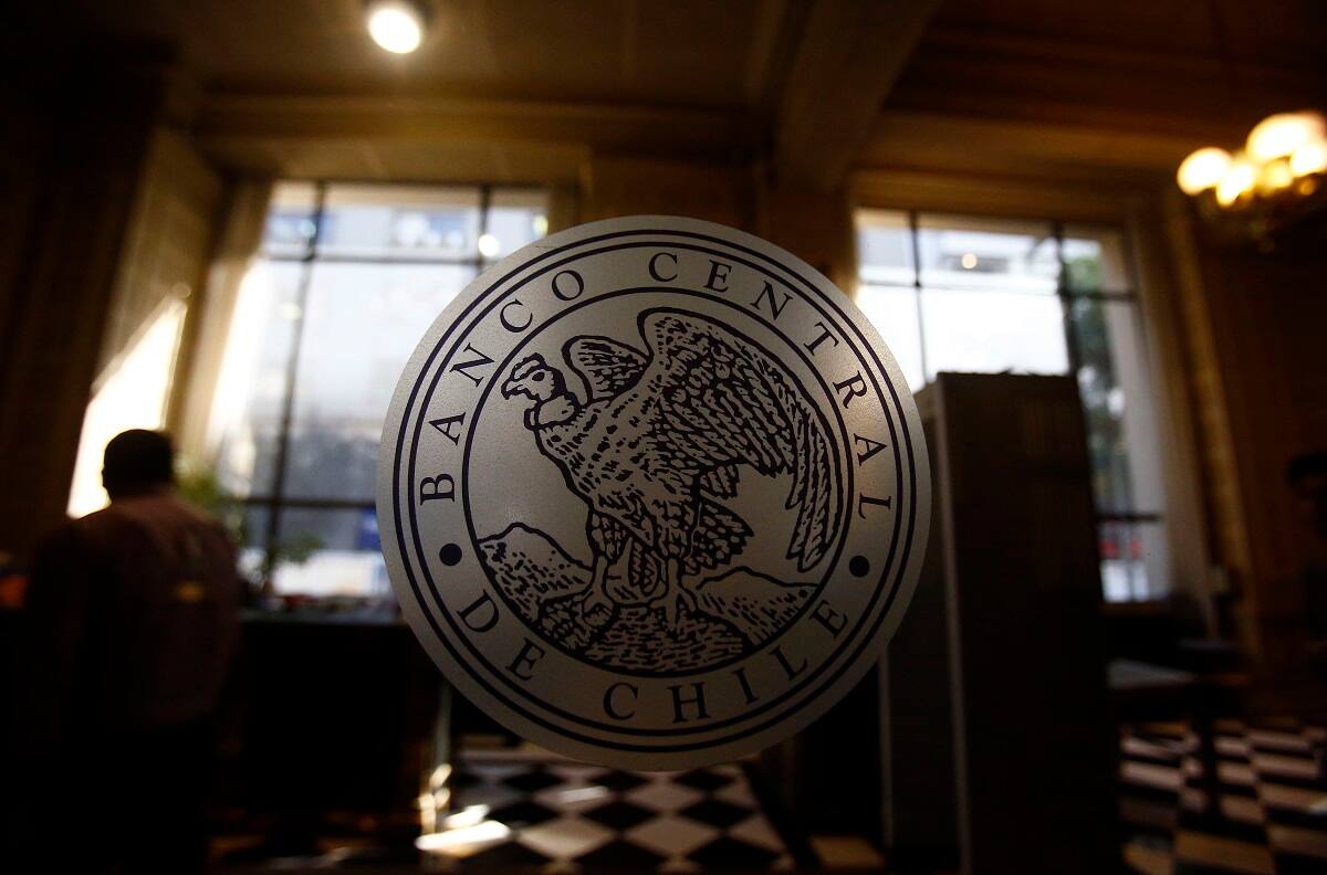 Imacec de agosto cae en un 0,9%: Es la cuarta peor cifra del año