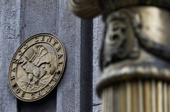 Imacec de diciembre superó las expectativas: economía creció 6,6%