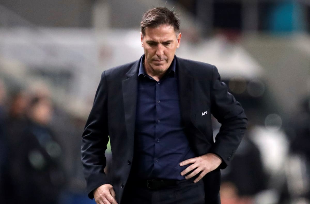 Eduardo Berizzo acordó rebaja del sueldo en Paraguay a causa del coronavirus