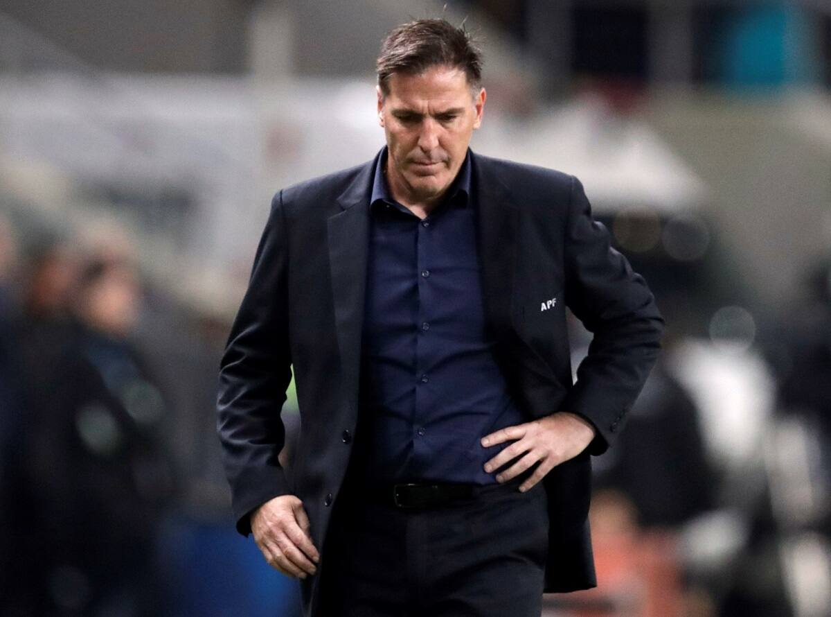 Imagen de archivo del DT argentinao de la selección paraguaya de fútbol, Eduardo Berizzo, durante el partido ante Brasil por los cuartos de final de la Copa América 2019, en Porto Alegre, Brasil - Junio 27, 2019 REUTERS/Henry Romero