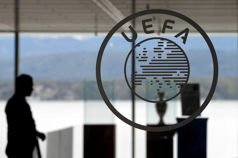 Logo de la UEFA en su base de Nyon, Suiza, 15 abril 2016.
REUTERS/Denis Balibouse/Files