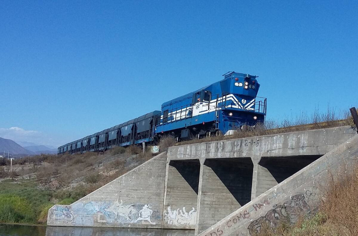Autoridades trabajan en nuevo proyecto de tren que uniría a dos de las ciudades más importantes de Chile