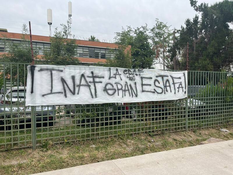 Estudiantes se toman la sede de la INAF.