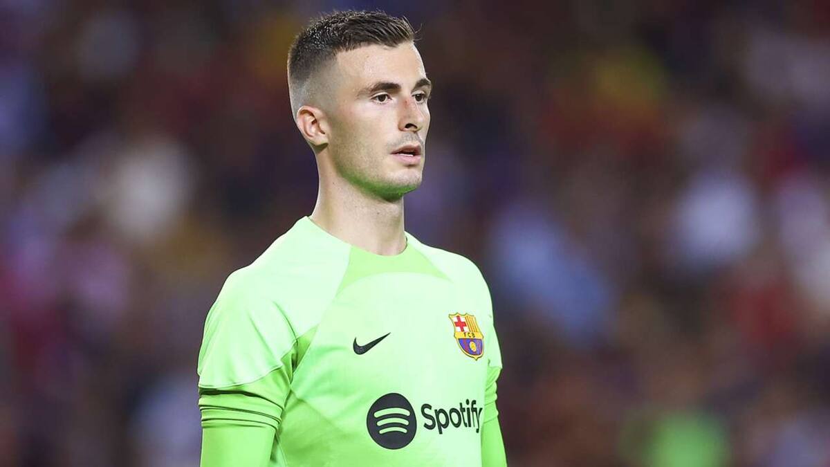 El arquero de Barcelona habría recibido una oferta formal del Betis de Pellegrini.