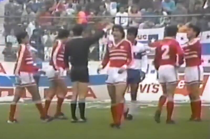 Septiembre 4 de 1988, Universidad Católica y River Plate inauguran el estadio que cobijó a los cruzados.