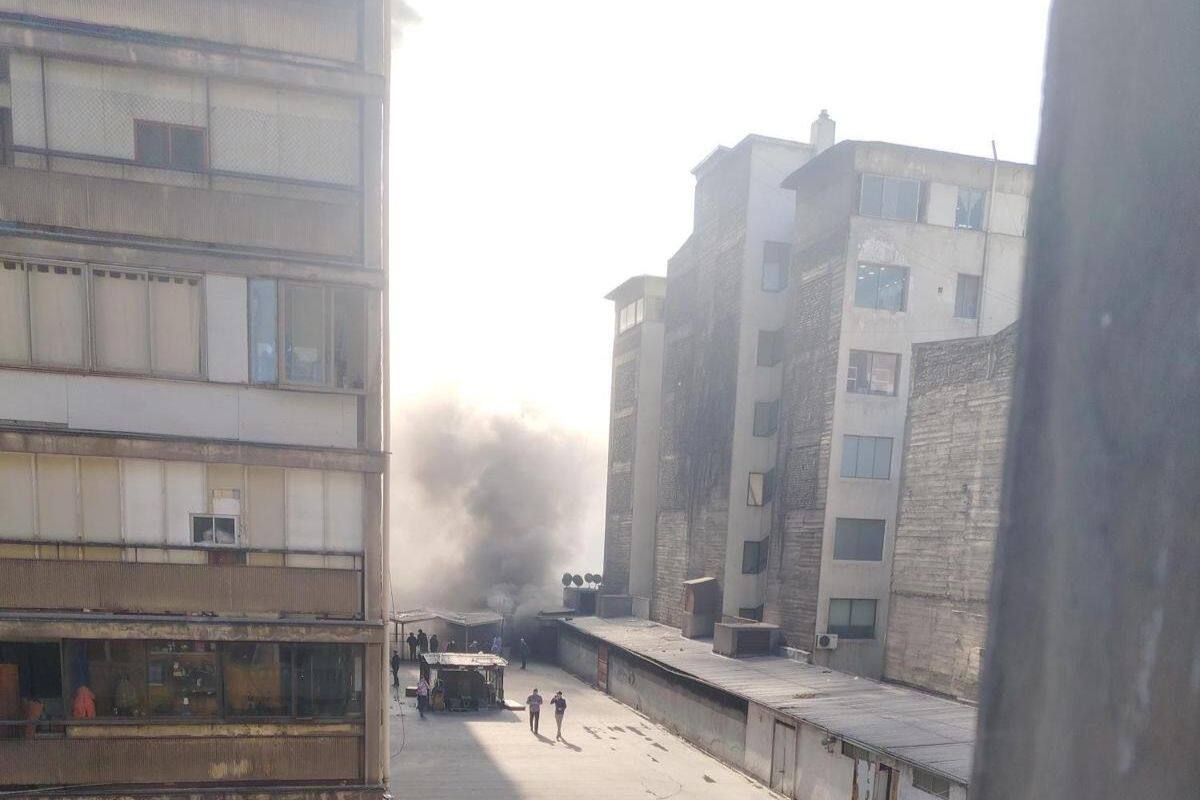 Se registró gran siniestro en pleno centro de Santiago.
Créditos:X Bomberos de Chile.