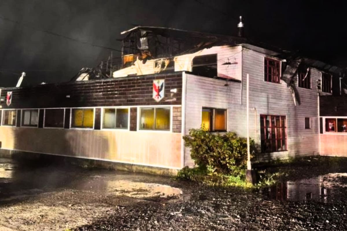 El Bicentenario de Alerce cerrará luego de verse afectado por el siniestro y un robo. Créditos: Soy Chile.