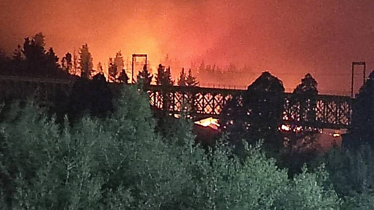 VIDEO | Incendio en Collipulli consume estadio municipal, monasterio y cuartel de Bomberos: SENAPRED ordena evacuación inmediata