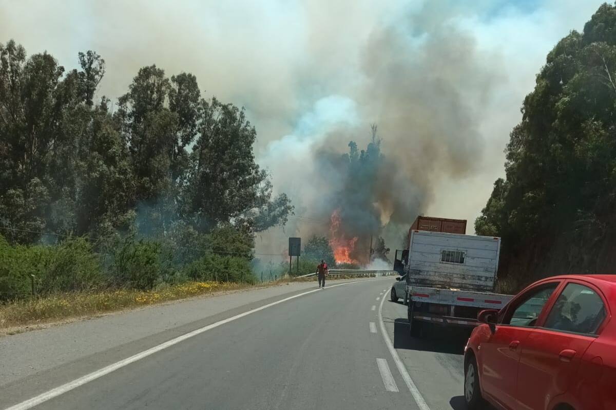 Se emitió una Alerta Roja debido al incendio.