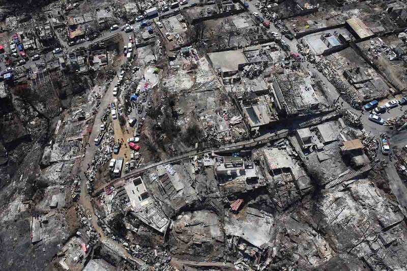 Vistas aereas de los daños que causó el devastador incendio en Villa Indendencia, sector alto de Vina Del Mar.  Créditos: ATON.