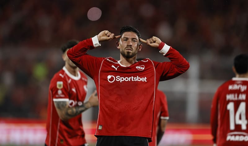 Felipe Loyola festeja del segundo gol de Independiente
Foto: Gustavo Ortiz oficial.