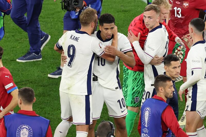 Inglaterra venció a Serbia en la jornada de domingo de la Eurocopa con gol de Jude Bellingham. (Foto: EFE)