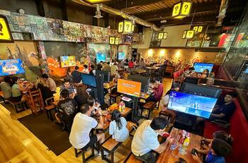 Conoce los cuatro bares de Santiago en los que puedes jugar y beber