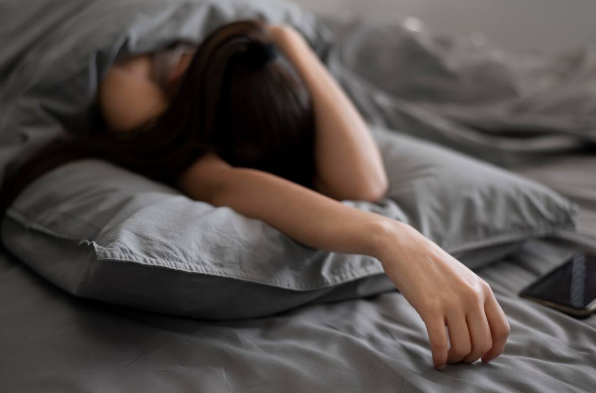 Harvard advierte por esta mala costumbre que puede generar insomnio en adultos