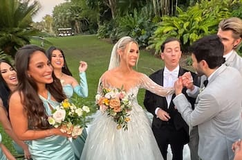 La boda de Lele Pons y Guaynaa: tres vestidos, sus invitados y el vals con Chayanne