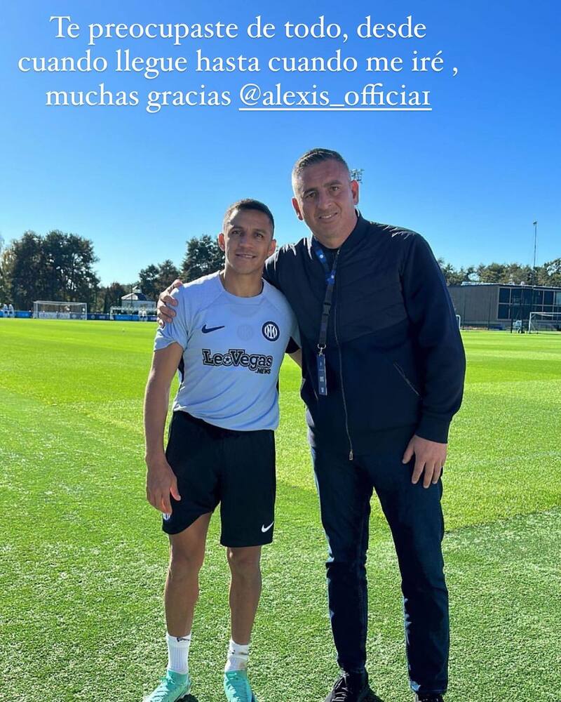 Jaime García junto a Alexis Sánchez.