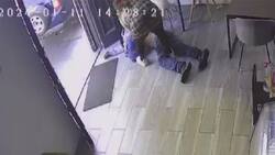 VIDEO | Pésimo día para elegir ser ladrón: nunca se imaginó la fuerza de la encargada de esta cafetería