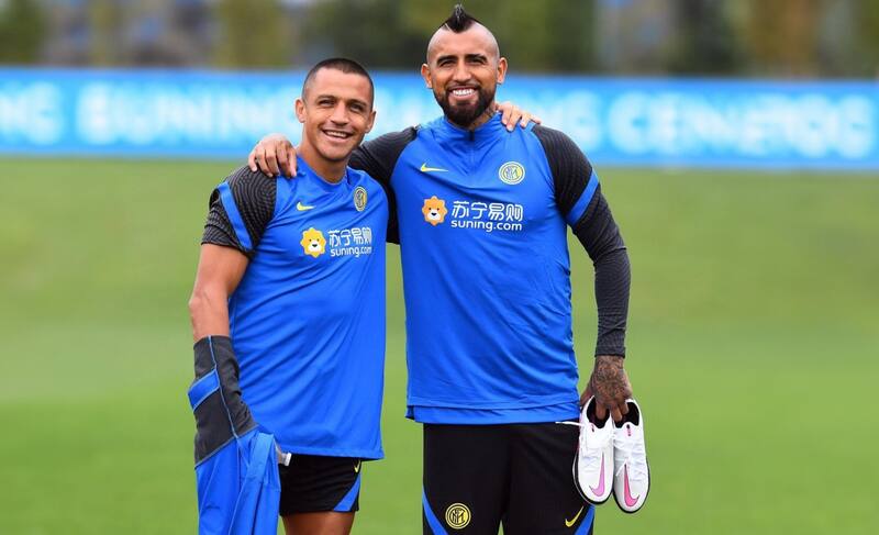 Arturo Vidal junto Alexis Sánchez en Italia