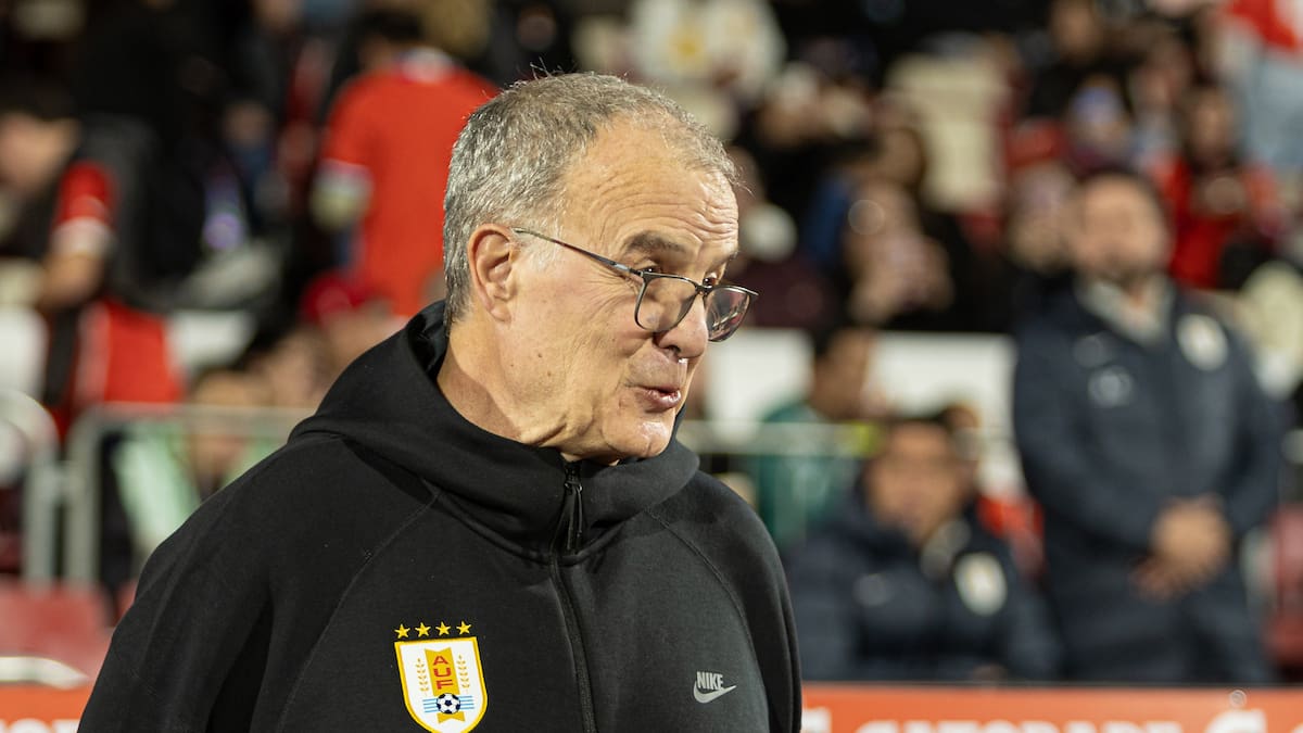 Marcelo Bielsa anuncia su salida de Uruguay a pocas semanas del Mundial