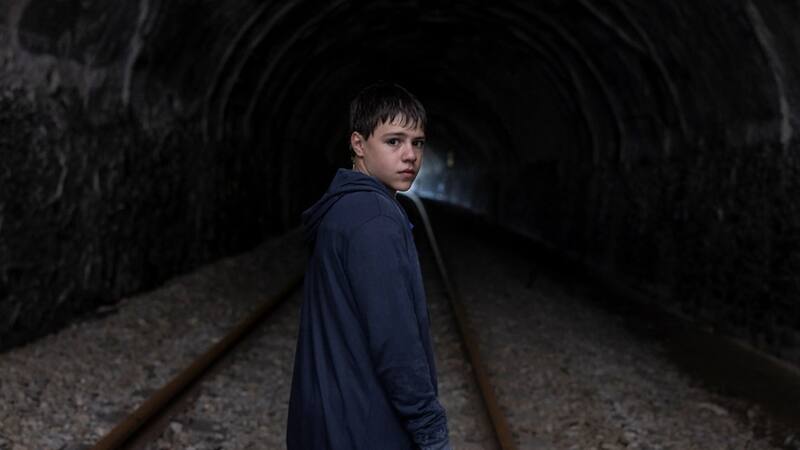 retrata la compleja vida de un adolescente.