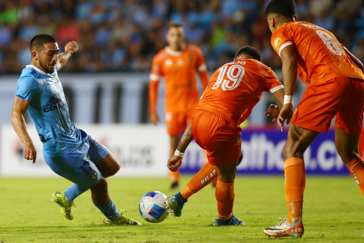 chocan el domingo por Copa Chile en medio de cuestionamientos para ambos entrenadores. (Foto: Aton).