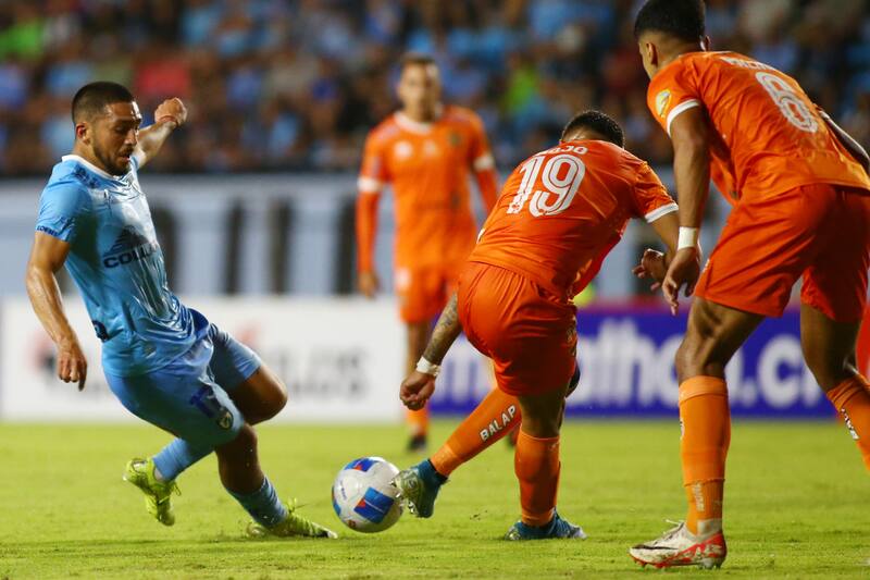 chocan el domingo por Copa Chile en medio de cuestionamientos para ambos entrenadores. (Foto: Aton).
