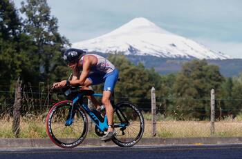 Club Deportivo Universidad Católica abre inscripciones para el IRONMAN 70.3 Pucón 2024