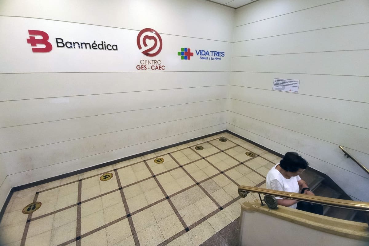 deberán comenzar a pagar los montos cobrados en exceso a sus afiliados a fines de este 2024.