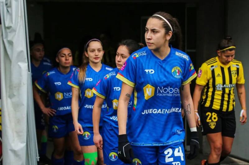 Isidora Muñoz se desempeña como volante en Audax Italiano.