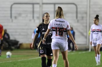 “Que los clubes se pongan a trabajar más serios”: el dardo de Isidora Olave al fútbol femenino en Chile