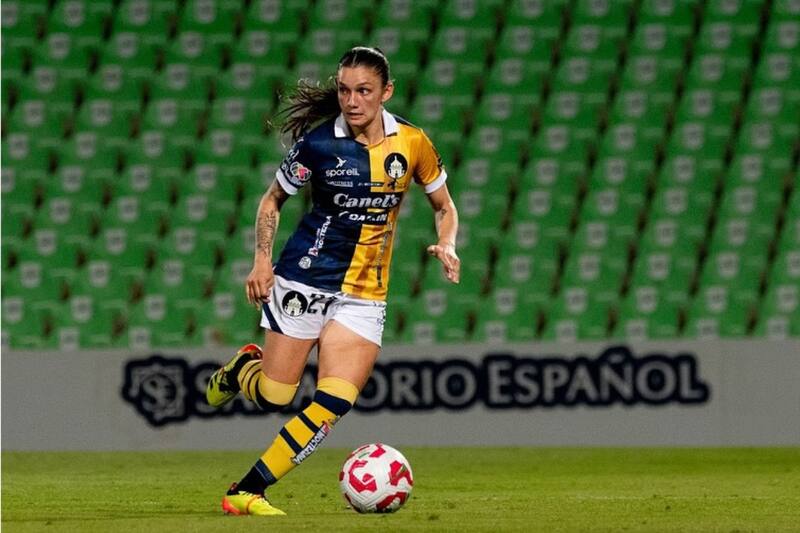 marcó su primer gol en la Liga MX Femenil, en el empate entre San Luis y Querétaro. Foto: Instagram Isidora Olave.